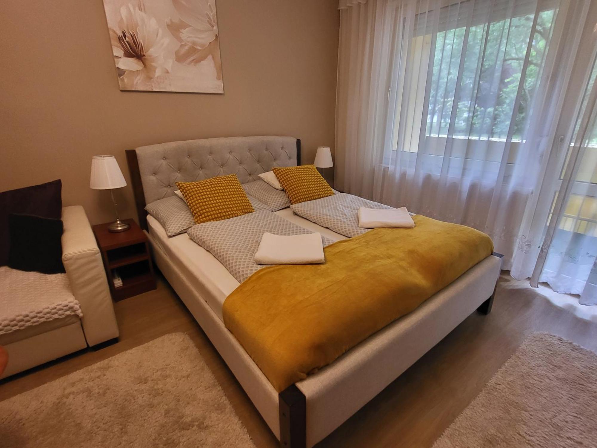 Jokai Apartman Sarvaš Exteriér fotografie